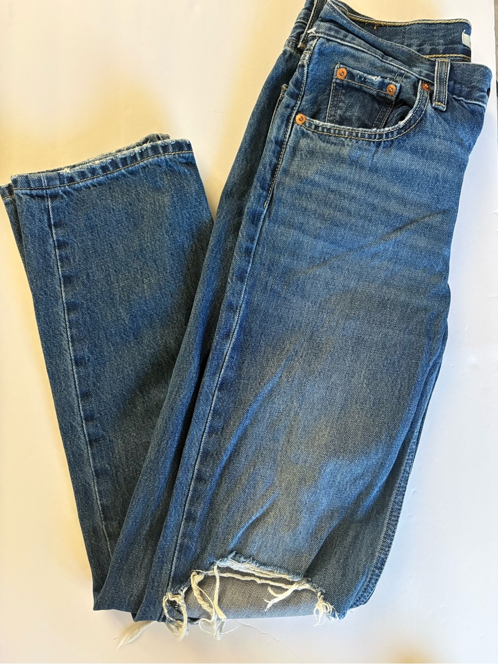 Levi's woman’s Blue Straight-Leg Ripped Jeans 24